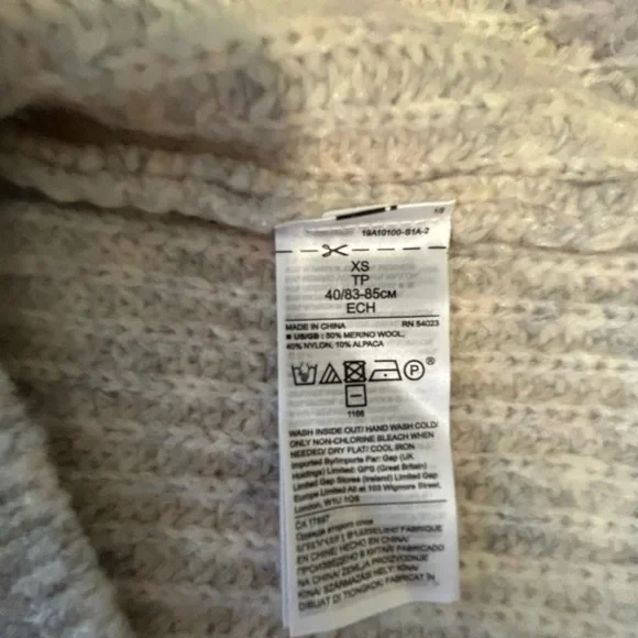 BANANA REPUBLIC gray alpaca blend v-neck boxy oversized sweater XS - Picture 7 of 10